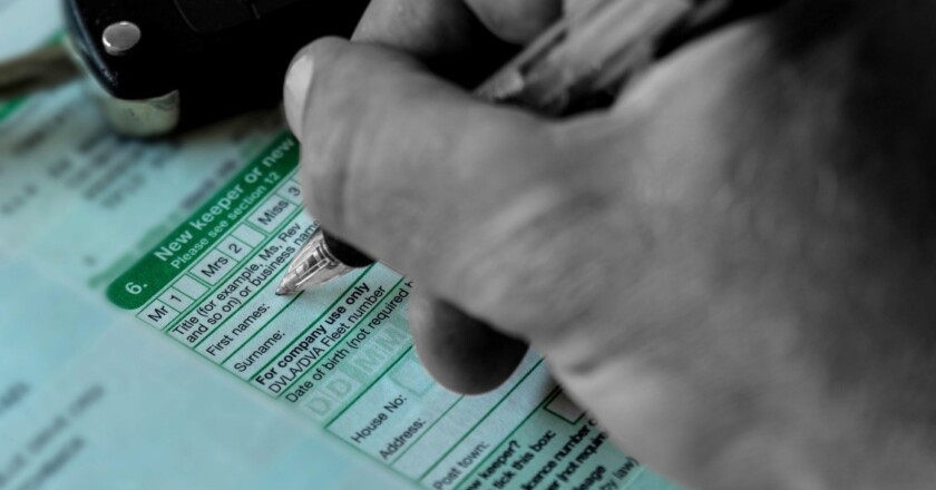 DVLA issues urgent V5C warning that could cost drivers thousands