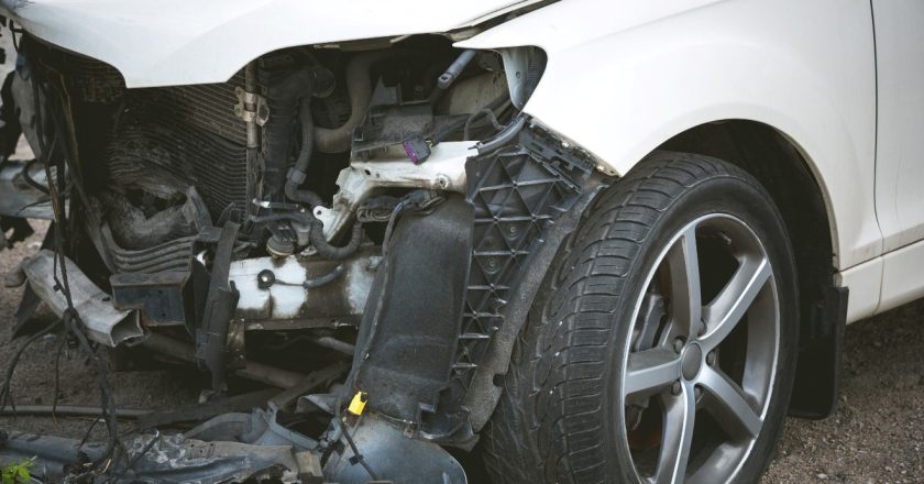 Drivers with driveways urged to install ‘substantial gate’ as ‘epidemic’ sweeps UK