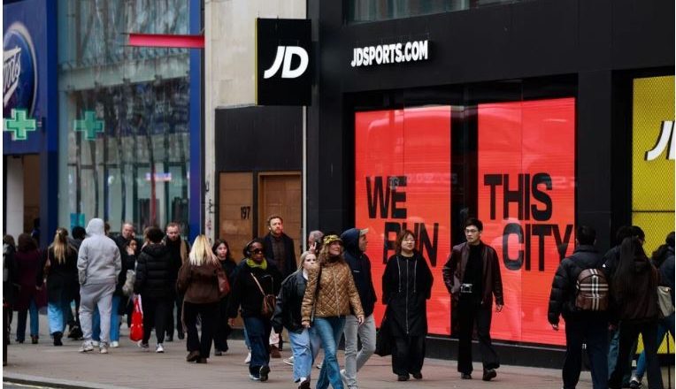 UK Retail Sales Rise as Consumer Confidence Improves